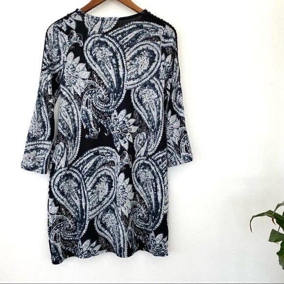 Papillon shift  dress with crew neckline, 3/4 length sleeves, stretch knit, midi - Picture 10 of 10